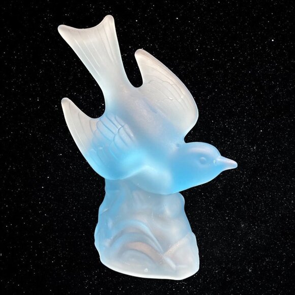 L.E Smith Art Glass Satin Frosted Light Blue Bird Figure 8.75”T 6”W - Picture 4 of 11
